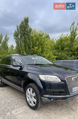 Позашляховик / Кросовер Audi Q7 2006 в 