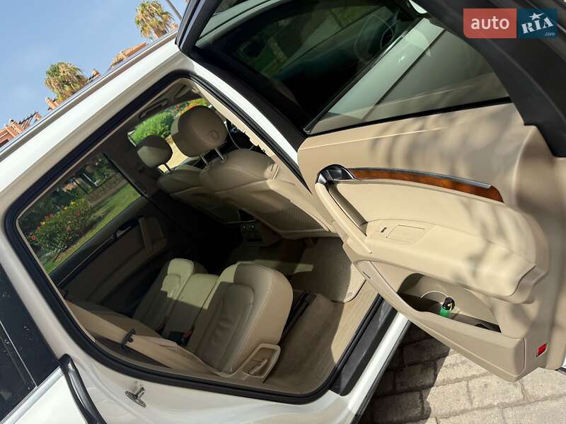 Внедорожник / Кроссовер Audi Q7 2010 в Киеве