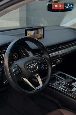 Внедорожник / Кроссовер Audi Q7 2019 в 