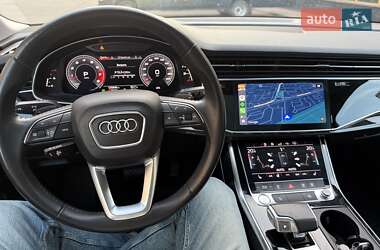 Внедорожник / Кроссовер Audi Q7 2020 в 