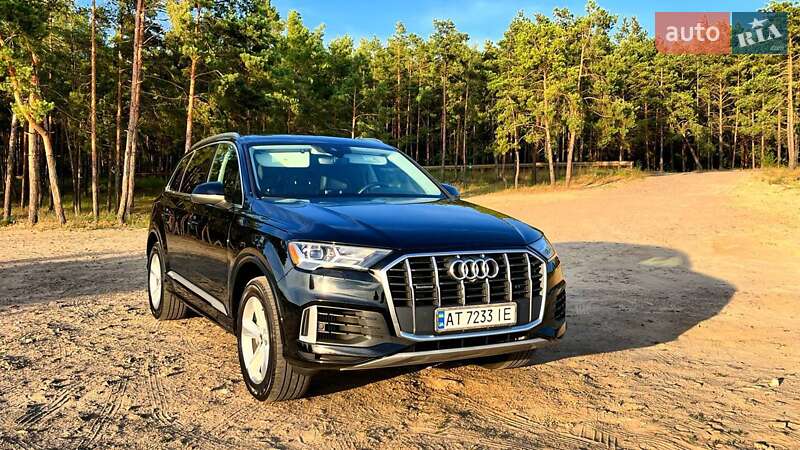 Внедорожник / Кроссовер Audi Q7 2020 в 