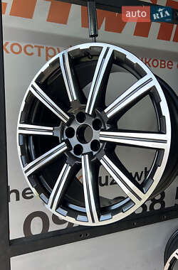 Позашляховик / Кросовер Audi Q7 2017 в Ужгороді