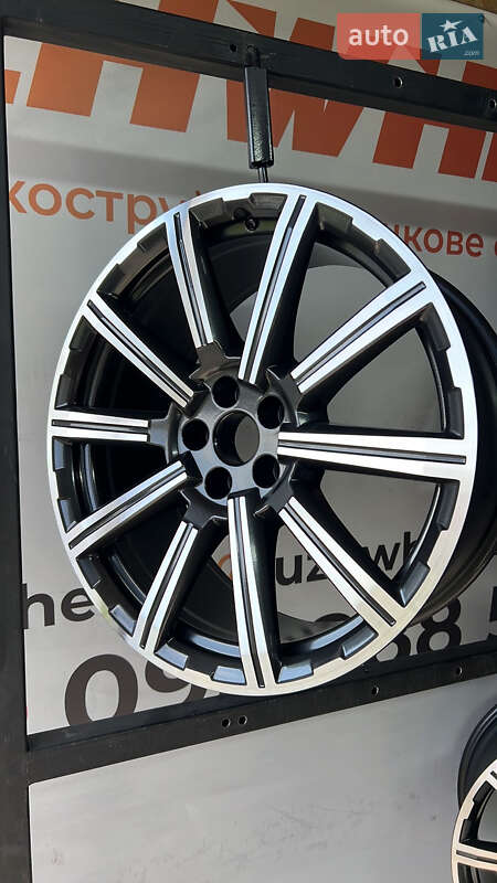 Позашляховик / Кросовер Audi Q7 2017 в Ужгороді