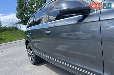 Позашляховик / Кросовер Audi Q7 2015 в 
