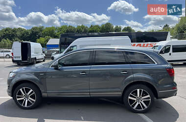 Позашляховик / Кросовер Audi Q7 2015 в 