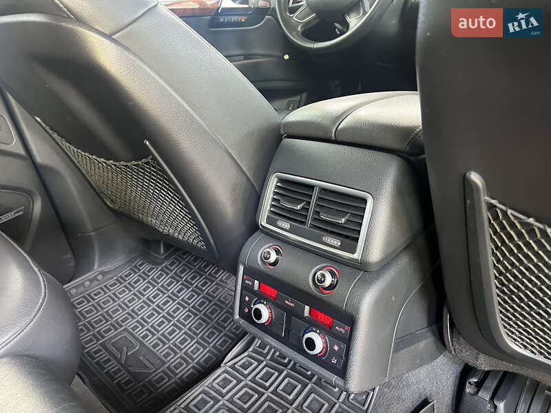 Внедорожник / Кроссовер Audi Q7 2015 в Львове