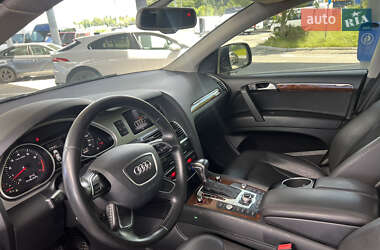 Позашляховик / Кросовер Audi Q7 2015 в 