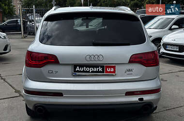 Внедорожник / Кроссовер Audi Q7 2010 в 