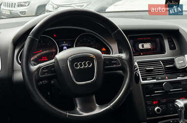 Внедорожник / Кроссовер Audi Q7 2010 в 