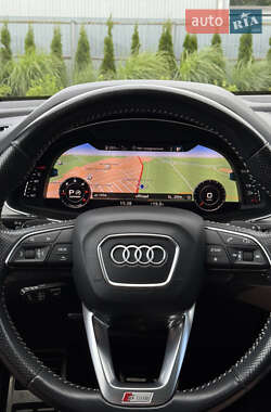 Внедорожник / Кроссовер Audi Q7 2017 в 