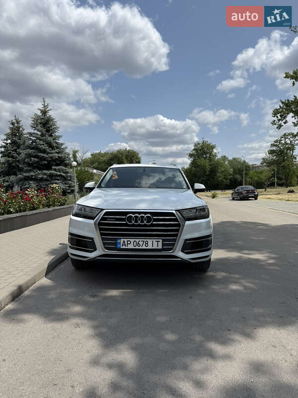 Внедорожник / Кроссовер Audi Q7 2016 в Запорожье