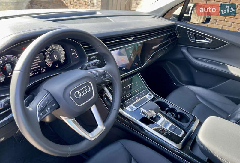 Позашляховик / Кросовер Audi Q7 2022 в Києві