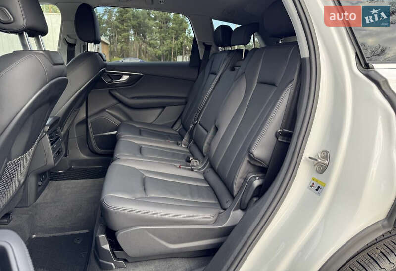 Позашляховик / Кросовер Audi Q7 2022 в Києві