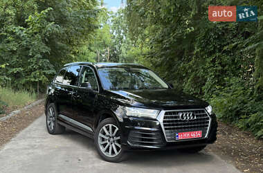 Внедорожник / Кроссовер Audi Q7 2017 в 