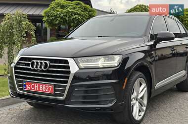 Внедорожник / Кроссовер Audi Q7 2017 в 