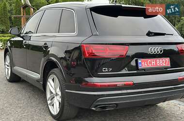 Внедорожник / Кроссовер Audi Q7 2017 в 