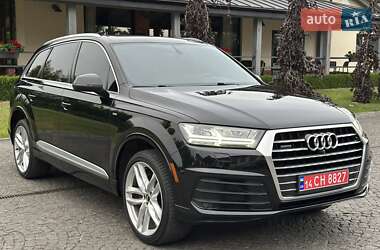 Внедорожник / Кроссовер Audi Q7 2017 в 