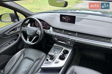 Внедорожник / Кроссовер Audi Q7 2017 в 