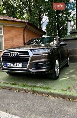 Позашляховик / Кросовер Audi Q7 2015 в Києві