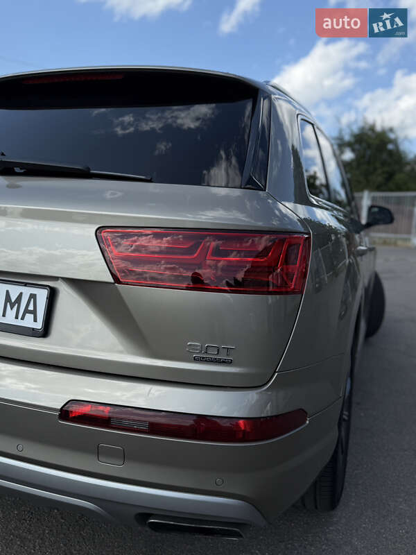 Внедорожник / Кроссовер Audi Q7 2016 в Виннице