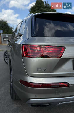 Внедорожник / Кроссовер Audi Q7 2016 в Виннице