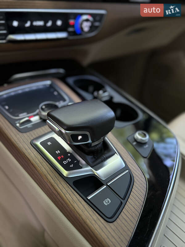 Внедорожник / Кроссовер Audi Q7 2016 в Виннице
