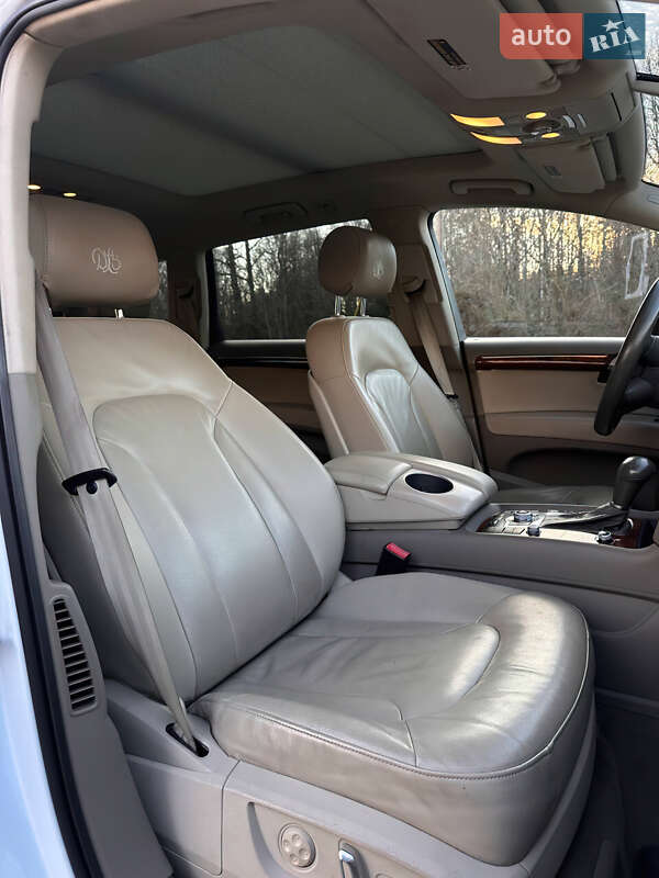 Позашляховик / Кросовер Audi Q7 2014 в Вінниці