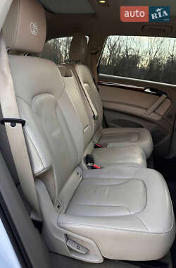 Внедорожник / Кроссовер Audi Q7 2014 в 