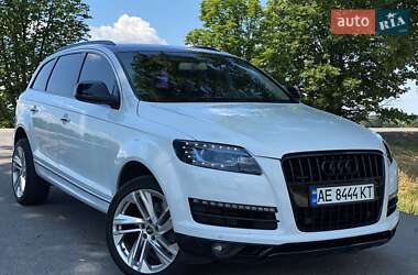 Внедорожник / Кроссовер Audi Q7 2013 в 
