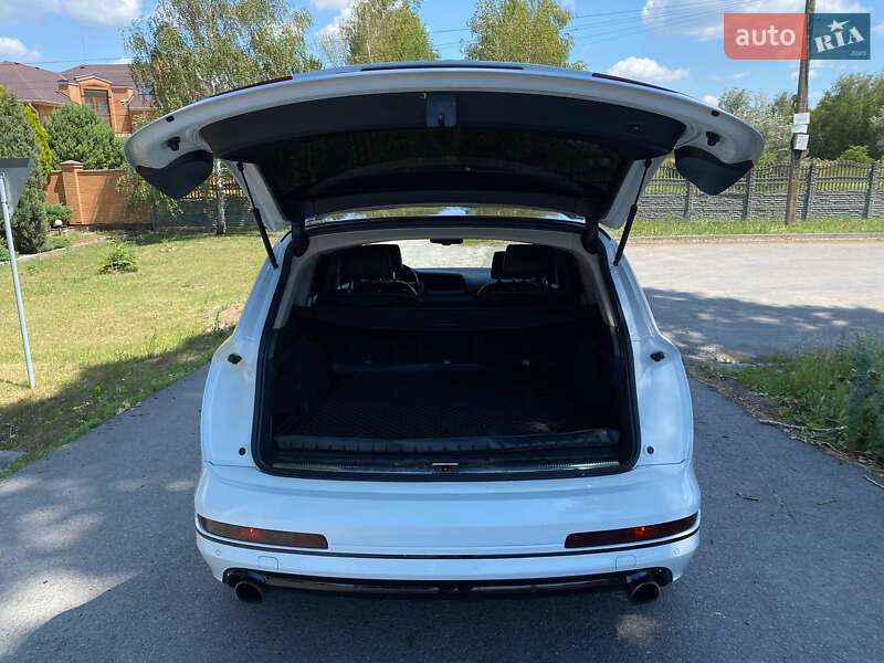 Внедорожник / Кроссовер Audi Q7 2013 в Днепре
