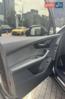 Внедорожник / Кроссовер Audi Q7 2024 в 