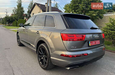 Внедорожник / Кроссовер Audi Q7 2017 в 