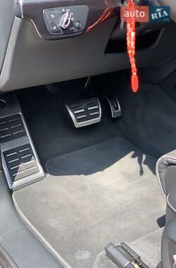 Внедорожник / Кроссовер Audi Q7 2016 в 