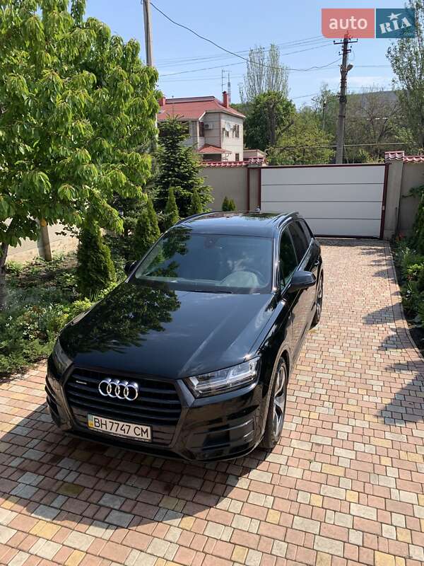 Внедорожник / Кроссовер Audi Q7 2016 в Одессе