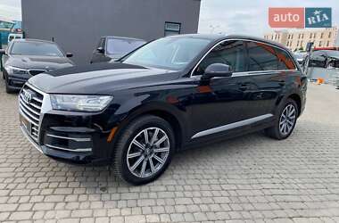 Внедорожник / Кроссовер Audi Q7 2016 в 