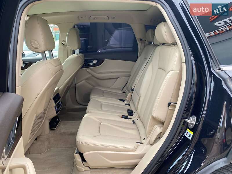 Внедорожник / Кроссовер Audi Q7 2016 в Львове