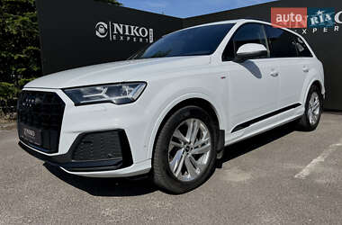 Внедорожник / Кроссовер Audi Q7 2022 в 