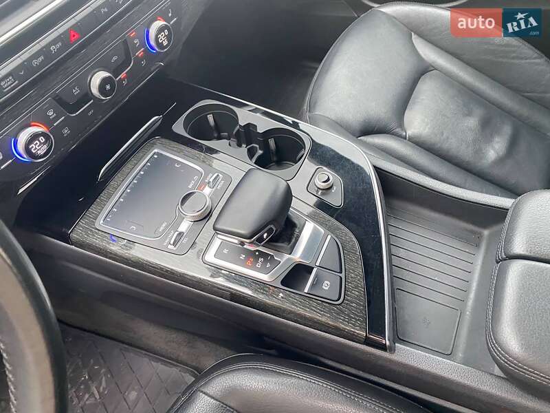Внедорожник / Кроссовер Audi Q7 2018 в Львове