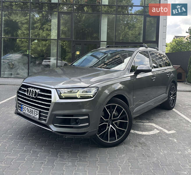Внедорожник / Кроссовер Audi Q7 2016 в Хмельницком