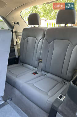 Внедорожник / Кроссовер Audi Q7 2016 в 