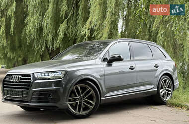 Позашляховик / Кросовер Audi Q7 2017 в 