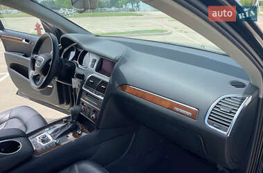 Внедорожник / Кроссовер Audi Q7 2014 в 