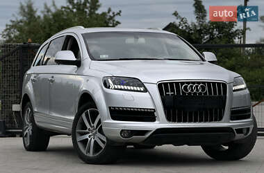 Внедорожник / Кроссовер Audi Q7 2015 в 