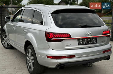 Внедорожник / Кроссовер Audi Q7 2015 в 