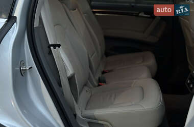 Внедорожник / Кроссовер Audi Q7 2015 в 