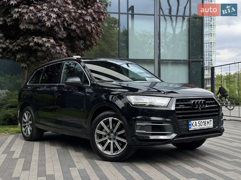 Внедорожник / Кроссовер Audi Q7 2018 в Киеве