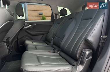 Внедорожник / Кроссовер Audi Q7 2022 в 
