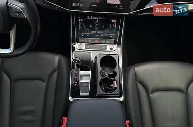 Внедорожник / Кроссовер Audi Q7 2022 в 