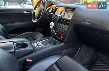 Внедорожник / Кроссовер Audi Q7 2007 в 