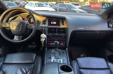 Внедорожник / Кроссовер Audi Q7 2007 в 